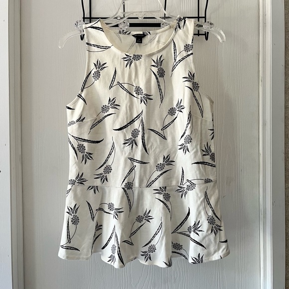 Ann Taylor Black and White Pineapple Tank Top - Picture 3 of 8